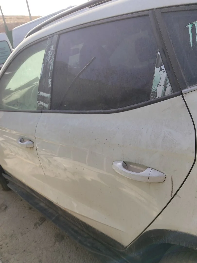 Foto de PUERTA TRASERA IZQUIERDA SEAT ARONA (KJ) 1.6 TDI (116 CV / 85 KW) referencia 6F9833051C