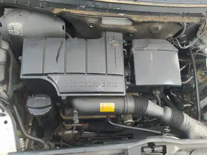 Foto de TAPA MOTOR MERCEDES-BENZ CLASE A (BM 168) 1.6 CAT (102 CV / 75 KW)