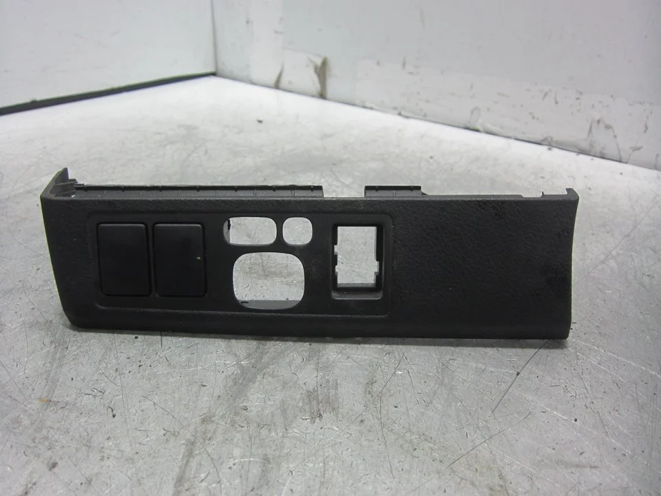 Foto de NO IDENTIFICADO TOYOTA AVENSIS CROSS SPORT (T27) 1.8 16V CAT (147 CV / 108 KW)