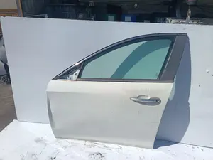 Foto de PUERTA DELANTERA IZQUIERDA ALFA ROMEO GIULIETTA (191) 1.6 JTDM CAT (105 CV / 77 KW) foto 2