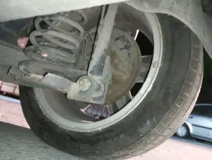 Foto de MANGUETA TRASERA DERECHA FORD FIESTA (CBK) 1.25 16V CAT (69 CV / 51 KW)