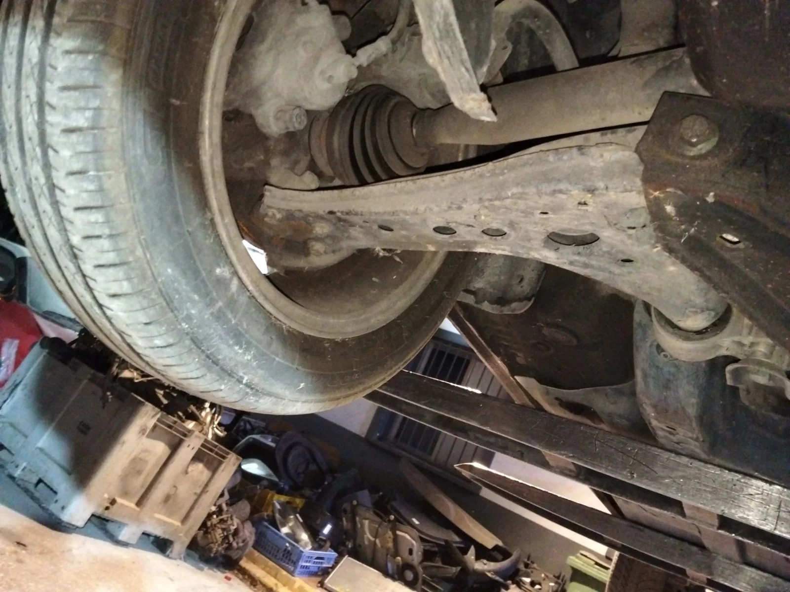 Foto de BRAZO SUSPENSION DELANTERO DERECHO VOLKSWAGEN POLO IV (9N1)