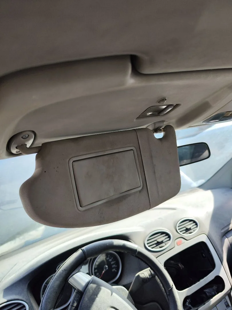 Foto de PARASOL IZQUIERDO FORD FOCUS CABRIO (CA5) 2.0 TDCi CAT (136 CV / 100 KW)