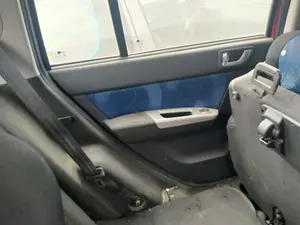 Foto de CERRADURA PUERTA TRASERA IZQUIERDA HYUNDAI GETZ (TB) 1.5 CRDi CAT (82 CV / 60 KW) referencia 81420-1C021