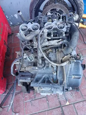 Foto de MOTOR COMPLETO YAMAHA FZ 8 / FAZER8 779 cm3 - 78.1 kW (0 CV / 0 KW) foto 3