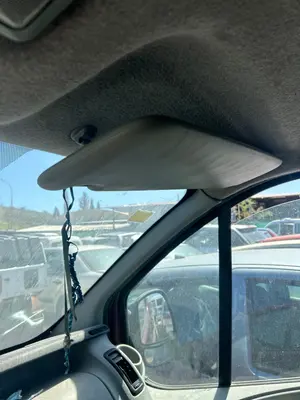 Foto de PARASOL DERECHO RENAULT TRAFIC II FURGÓN 2.5 dCi Diesel CAT (135 CV / 99 KW)