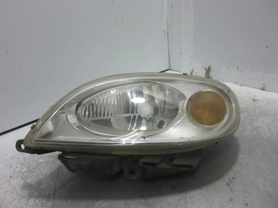Foto de FARO IZQUIERDO CITROEN SAXO 1.5 Diesel (57 CV / 42 KW) referencia 9636331780