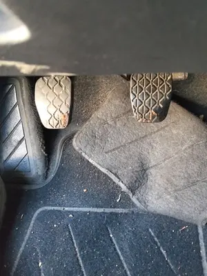 Foto de PEDAL FRENO MAZDA 6 BERLINA (GH) 2.2 Turbodiesel CAT (163 CV / 120 KW)