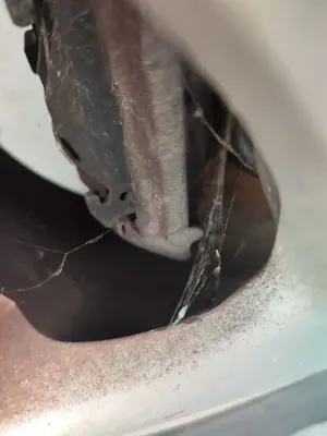 Foto de PINZA DE FRENO TRASERA DERECHA PEUGEOT 206 1.6 16V CAT (109 CV / 80 KW) referencia 440162