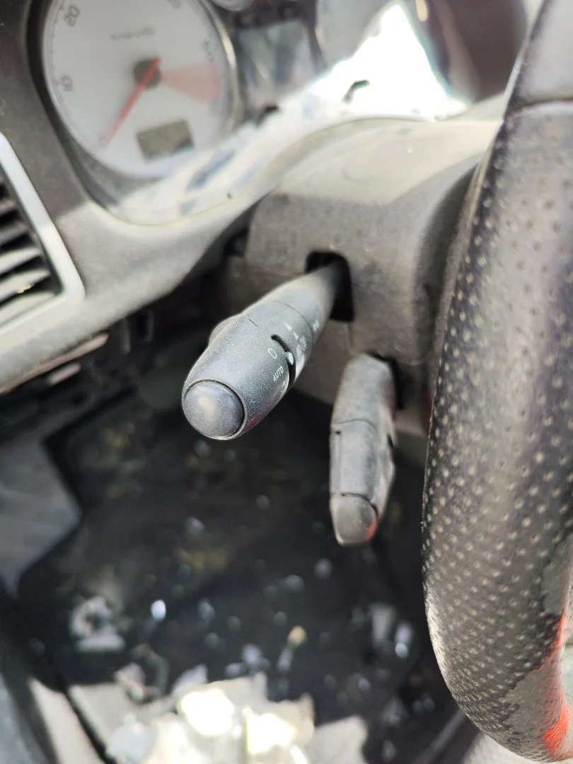 Foto de MANDO MULTIFUNCION PEUGEOT 307 BREAK/ SW (S2) 2.0 16V HDi FAP CAT (RHR / DW10BTED4) (136 CV / 100 KW)