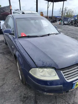 Foto de CAPO VOLKSWAGEN PASSAT BERLINA (3B3) 1.9 TDI (131 CV / 96 KW) referencia 3B0823031K foto 6