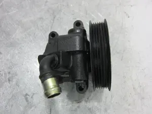 Foto de BOMBA DIRECCION FORD FOCUS BERLINA (CB4) 1.6 TDCi CAT (109 CV / 80 KW) referencia 1743471 foto 11