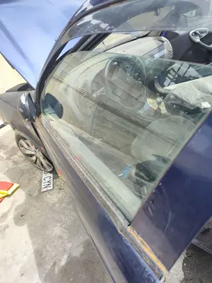 Foto de LUNA DELANTERA IZQUIERDA CITROEN XSARA COUPE 2.0 HDi CAT (RHY / DW10TD) (90 CV / 66 KW)