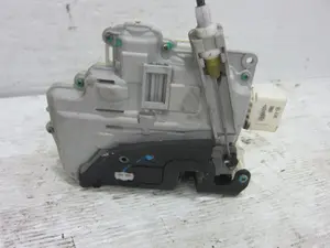 Foto de CERRADURA PUERTA DELANTERA IZQUIERDA AUDI A4 BERLINA (8E) 2.0 TDI (140 CV / 103 KW) referencia 8E1837015AA foto 2
