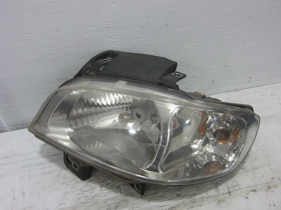 Foto de FARO IZQUIERDO SEAT IBIZA (6K1) 1.4 (60 CV / 44 KW) referencia 6K1941031A