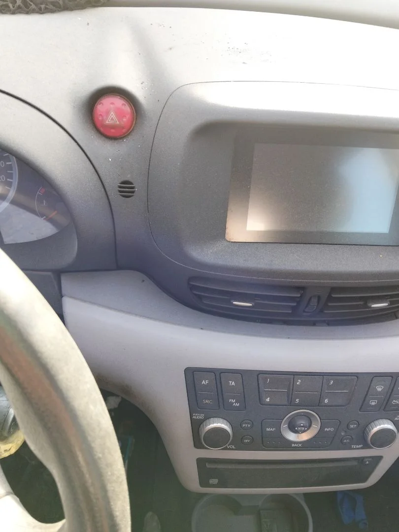 Foto de WARNING NISSAN ALMERA TINO (V10M) 1.8 16V CAT (114 CV / 84 KW)