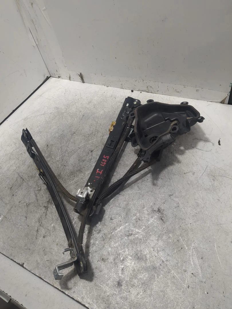 Foto de ELEVALUNAS TRASERO DERECHO SEAT IBIZA BERLINA (6J5) 1.4 TDI (80 CV / 59 KW)