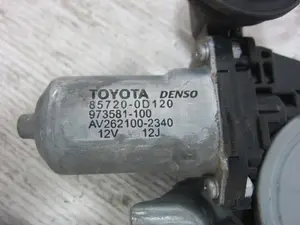 Foto de ELEVALUNAS TRASERO DERECHO TOYOTA AURIS (E15) 1.4 Turbodiesel CAT (90 CV / 66 KW) referencia 857200D120 foto 4