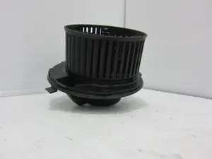 Foto de MOTOR CALEFACCION SEAT TOLEDO (5P2) 1.9 TDI (105 CV / 77 KW) referencia 1K1819015