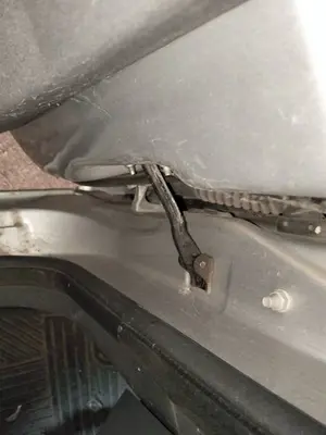Foto de RETENEDOR PUERTA FORD FOCUS SPORTBREAK (CAP) 1.6 TDCi CAT (90 CV / 66 KW) referencia 1641573