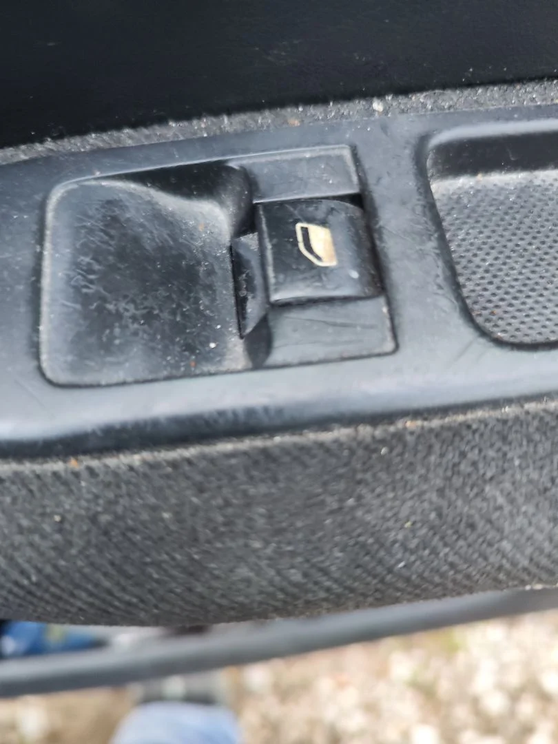 Foto de MANDO ELEVALUNAS DELANTERO DERECHO PEUGEOT 307 (S1)(04.2001) 1.6 16V CAT (109 CV / 80 KW)