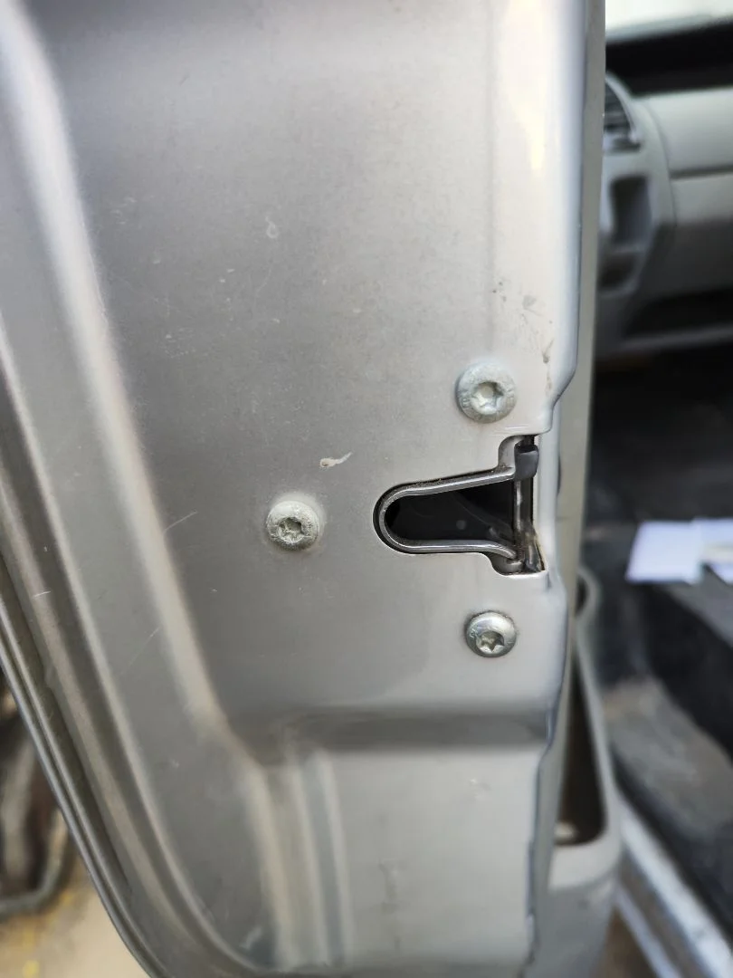 Foto de CERRADURA PUERTA DELANTERA IZQUIERDA OPEL VIVARO FURGÓN/COMBI 2.0 16V CDTI (114 CV / 84 KW)