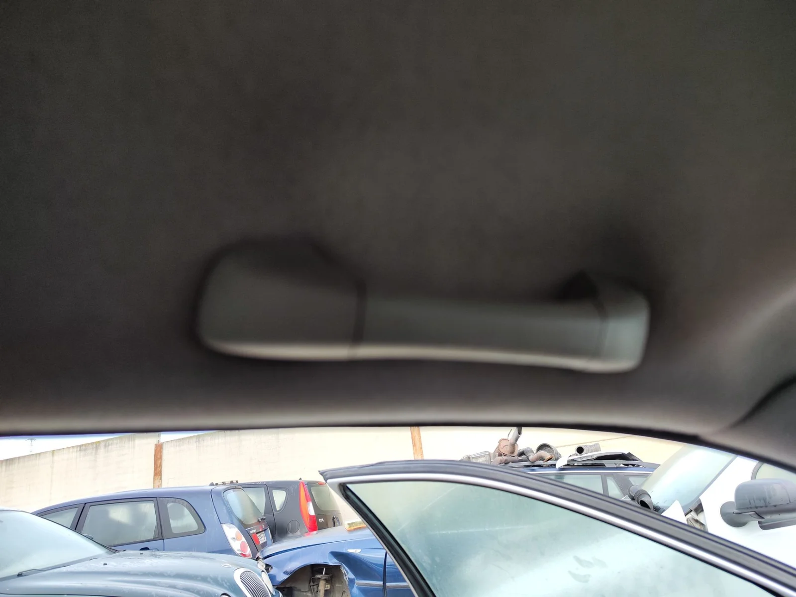 Foto de ASIDERO TECHO DELANTERO IZQUIERDO VOLVO S80 BERLINA 2.4 CAT (140 CV / 103 KW)