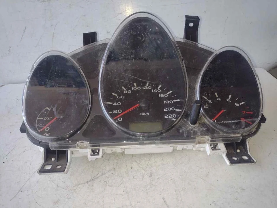 Foto de CUADRO INSTRUMENTOS MITSUBISHI COLT CZ3 BERL. 5 (Z30A) referencia MM0038001