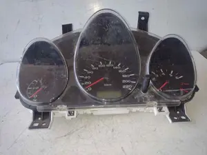 Foto de CUADRO INSTRUMENTOS MITSUBISHI COLT CZ3 BERL. 5 (Z30A) referencia MM0038001