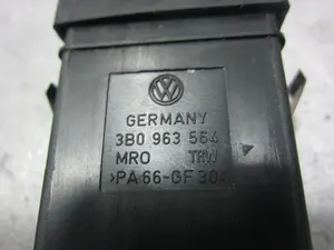 Foto de INTERRUPTOR VOLKSWAGEN PASSAT BERLINA (3B2) 1.9 TDI (116 CV / 85 KW) referencia 3B0963564 foto 3
