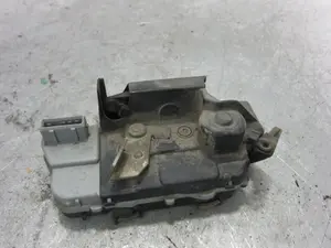 Foto de CERRADURA PUERTA TRASERA DERECHA CITROEN XSARA BERLINA 1.9 Diesel (69 CV / 51 KW) referencia 913884 foto 4