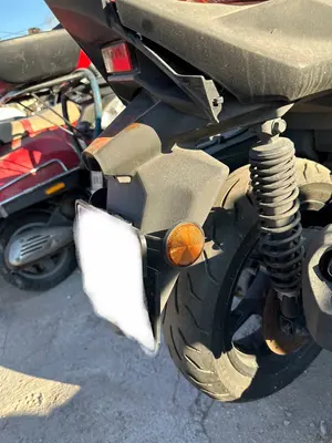 Foto de PORTAMATRICULAS YAMAHA X-MAX 300 292 cm3 - 20.6 kW (0 CV / 0 KW)