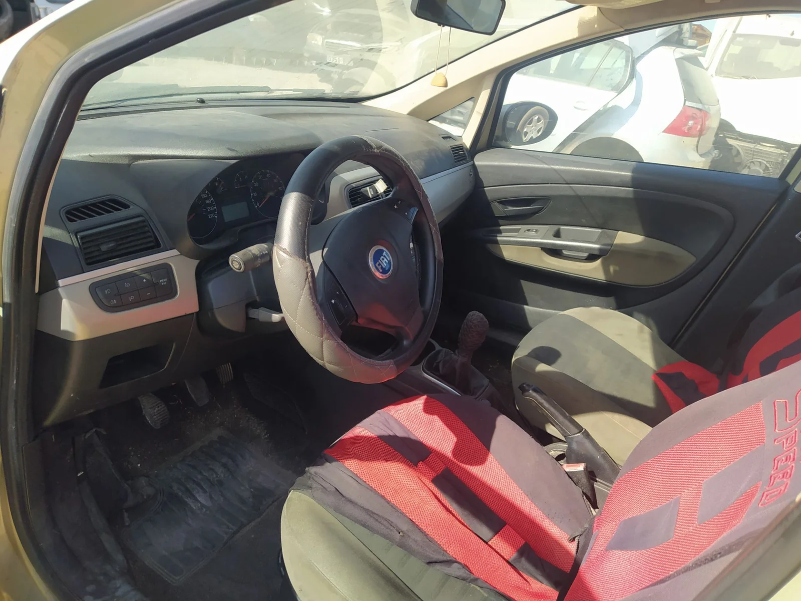 Foto de SALPICADERO FIAT GRANDE PUNTO (199) 1.3 16V JTD CAT (75 CV / 55 KW) referencia 0735416876