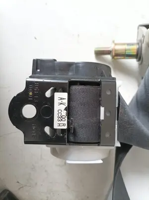 Foto de CINTURON SEGURIDAD TRASERO DERECHO FORD RANGER (TKE) referencia BGA550027 foto 3