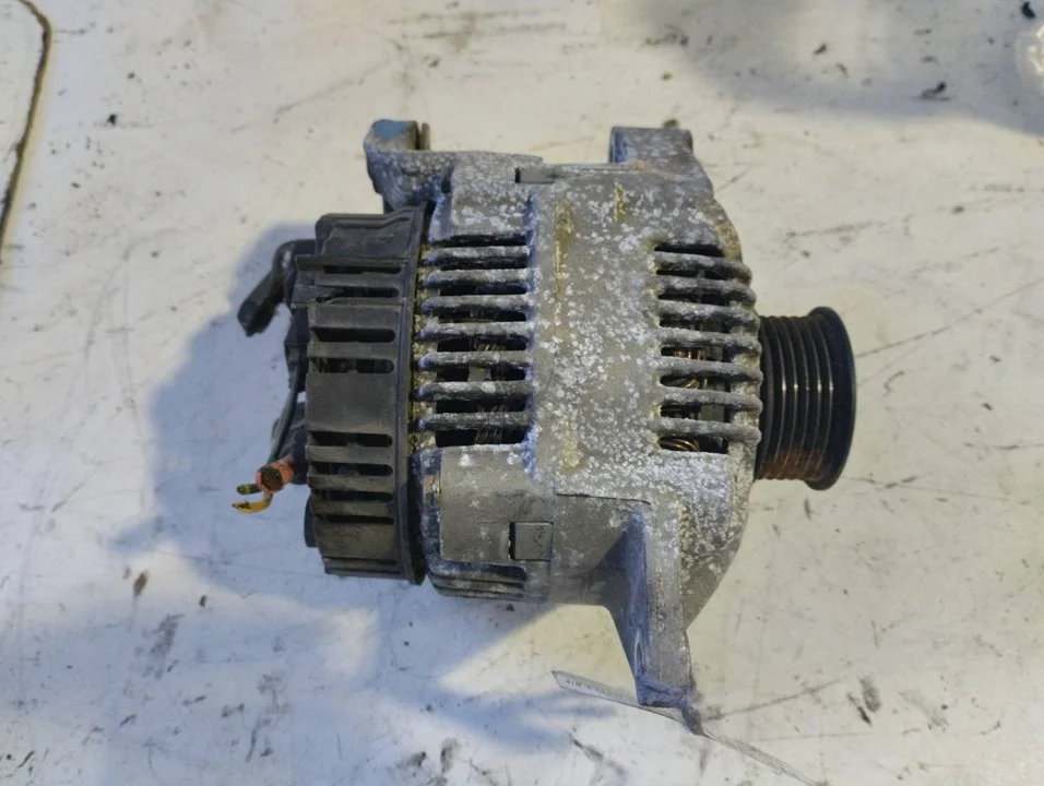 Foto de ALTERNADOR RENAULT MEGANE I BERL./ BERL. CON PORTÓN (BA0) referencia 7700857073