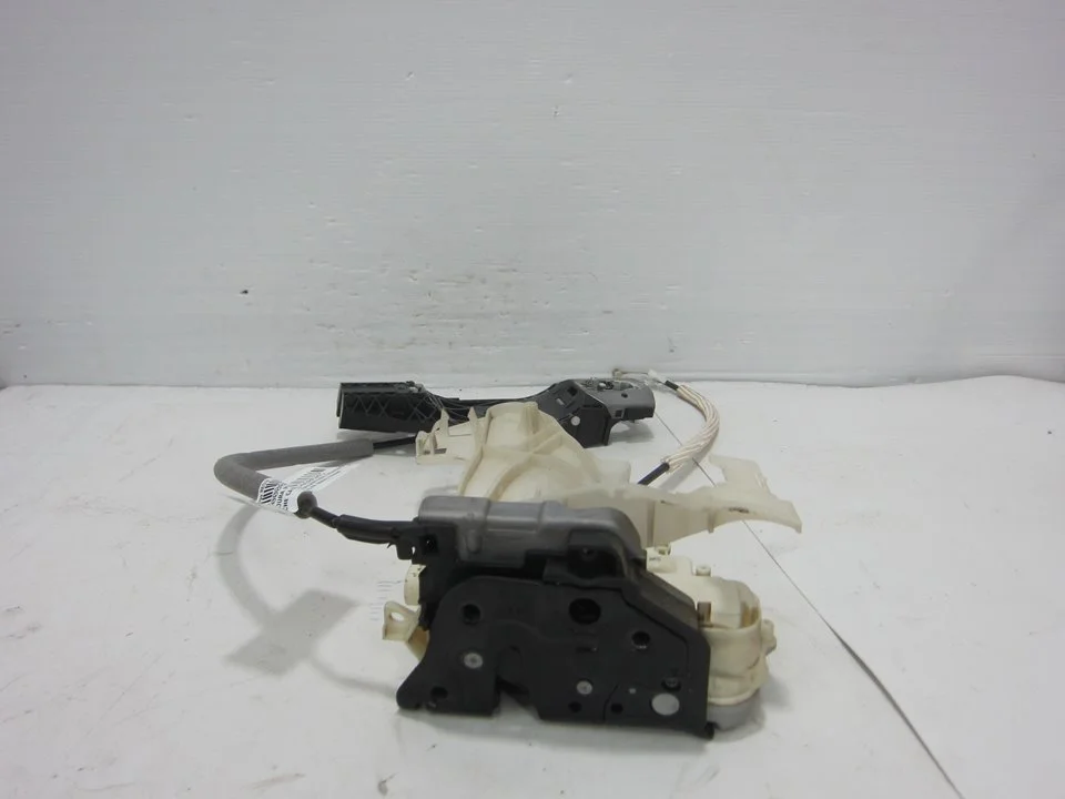 Foto de CERRADURA PUERTA DELANTERA IZQUIERDA PORSCHE CAYENNE (TIPO 92A) referencia 8J1837015A