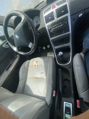 Foto de CONSOLA CENTRAL PEUGEOT 307 CC CABRIO-COUPÉ (S2)