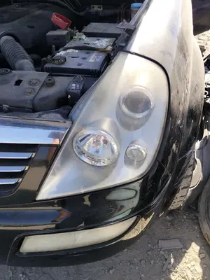 Foto de FARO IZQUIERDO SSANGYONG REXTON 2.7 Turbodiesel CAT (160 CV / 118 KW)
