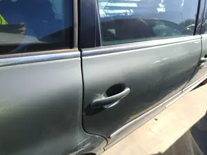Foto de CERRADURA PUERTA TRASERA DERECHA VOLKSWAGEN PASSAT BERLINA (3B3) 1.9 TDI (131 CV / 96 KW)