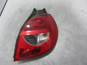 Foto de PILOTO TRASERO DERECHO RENAULT CLIO III 1.5 dCi Diesel (68 CV / 50 KW) referencia 89035080 foto 1