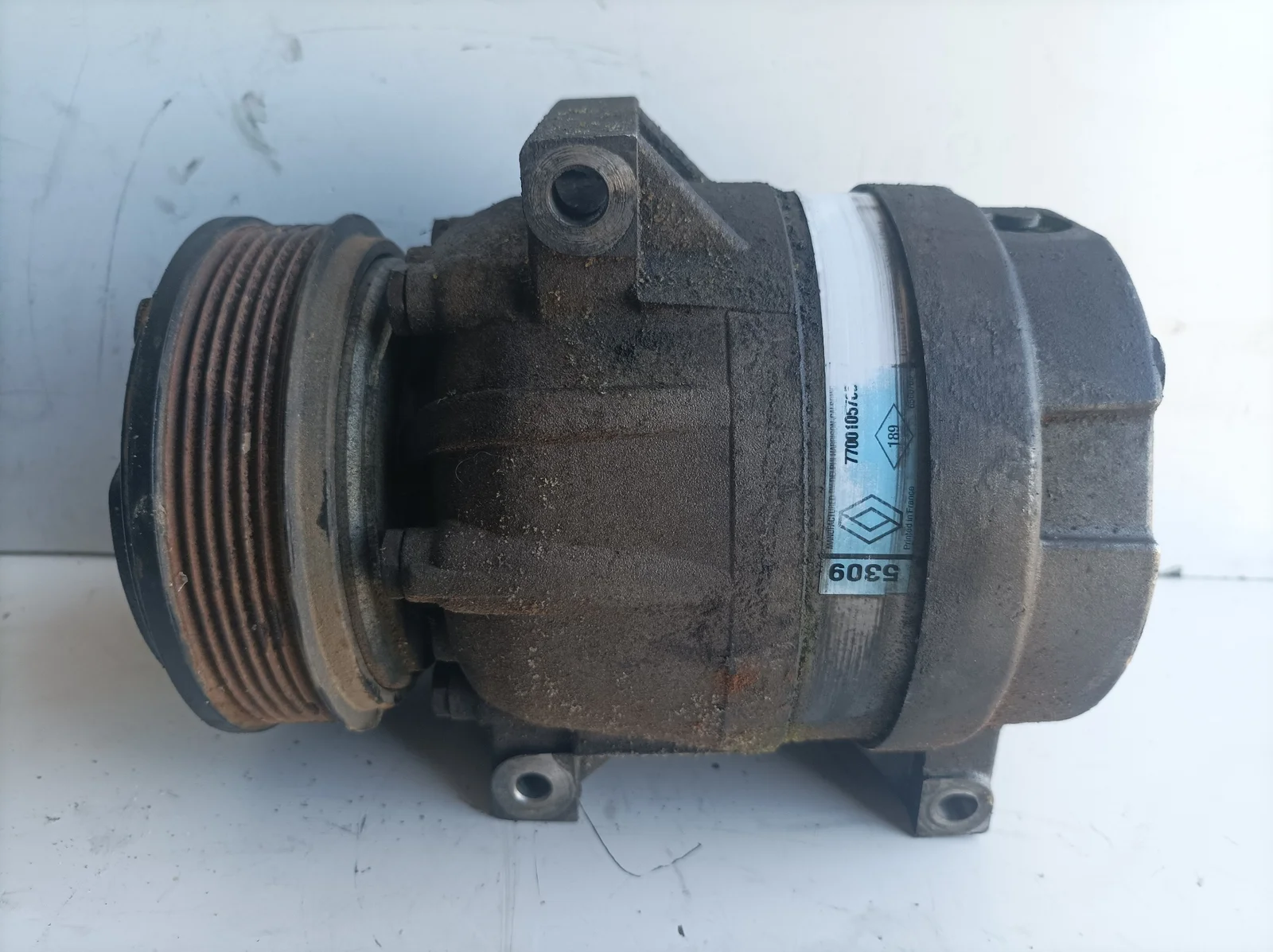 Foto de COMPRESOR AIRE ACONDICIONADO RENAULT MEGANE I CLASSIC (LA0) referencia 7700105705