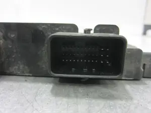 Foto de CENTRALITA MOTOR UCE PEUGEOT PARTNER (S2) 1.9 Diesel (69 CV / 51 KW) referencia 80964C foto 3