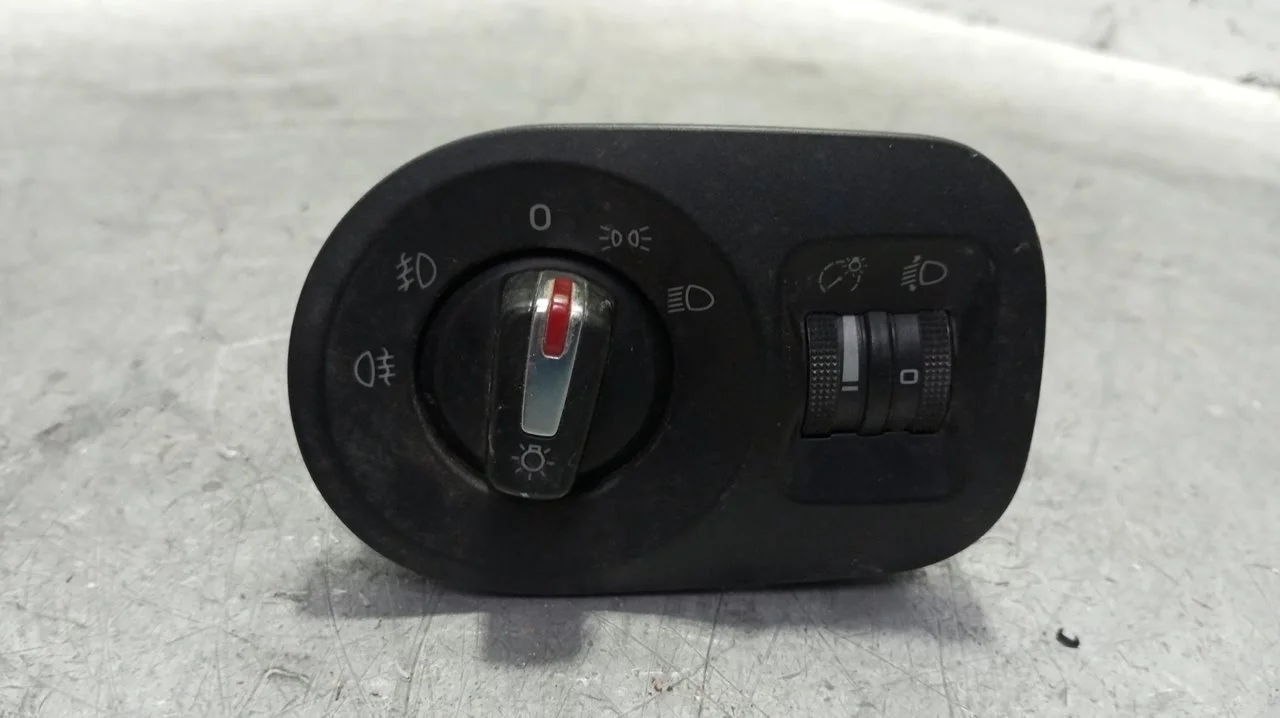 Foto de MANDO LUCES SEAT ALTEA (5P1) 1.6 TDI (105 CV / 77 KW) referencia 5P1941431