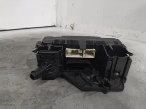 Foto de NO IDENTIFICADO VOLKSWAGEN GOLF V (1K1)(10.2003) 1.9 TDI (90 CV / 66 KW) referencia 1K2820045 foto 3