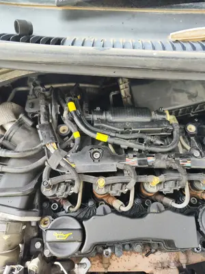 Foto de VALVULA AIRE ADICIONAL PEUGEOT 207 1.6 16V HDi (90 CV / 66 KW) referencia 456570