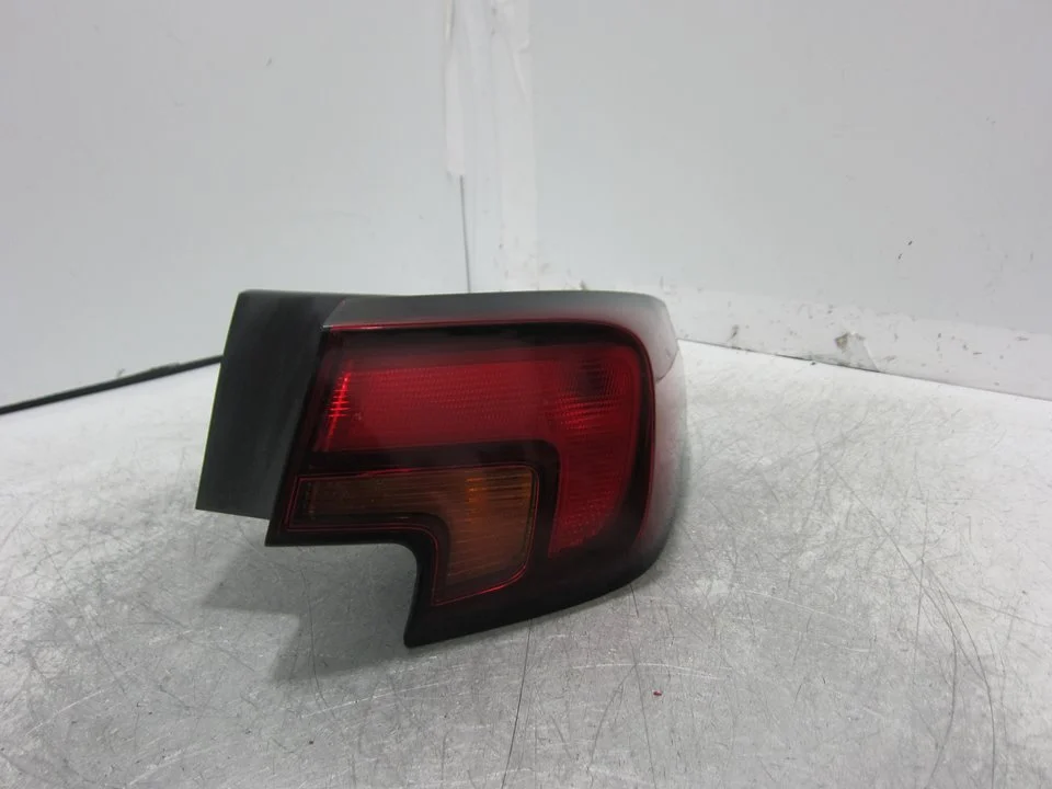 Foto de PILOTO TRASERO DERECHO OPEL ASTRA K BERLINA 5P 1.4 16V SIDI Turbo (125 CV / 92 KW) referencia 39015944