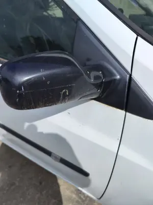 Foto de RETROVISOR DERECHO RENAULT CLIO III 1.5 dCi Diesel FAP (75 CV / 55 KW) foto 4