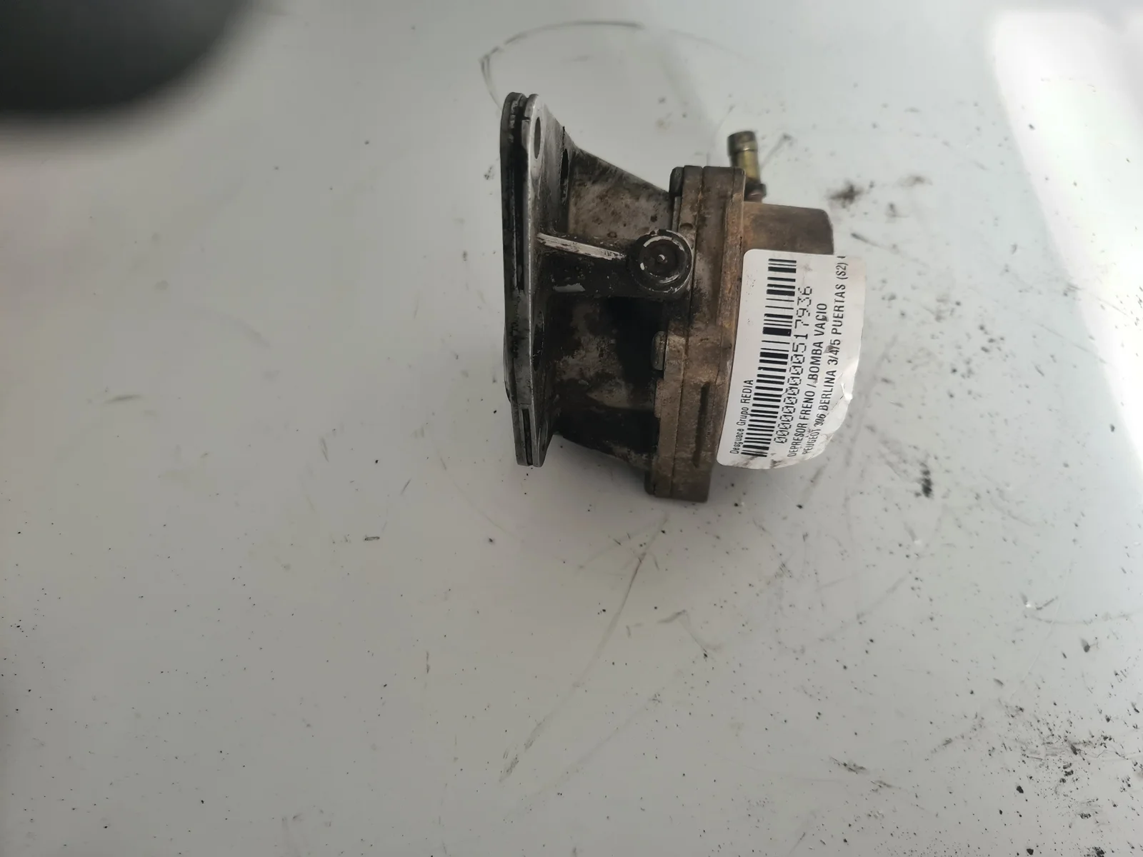 Foto de DEPRESOR FRENO / BOMBA VACIO PEUGEOT 306 3/5 PT. / 4 PT. (S2)