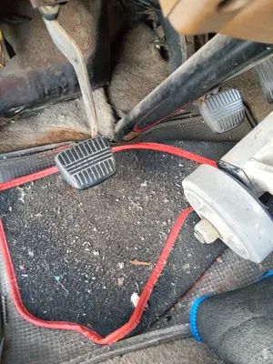 Foto de PEDAL FRENO NISSAN VANETTE (C220) 2.0 Diesel (67 CV / 49 KW)