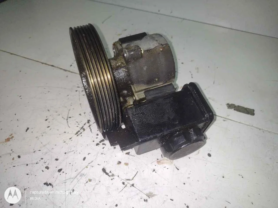 Foto de BOMBA DIRECCION PEUGEOT 206 1.4 (75 CV / 55 KW) referencia 9637058480